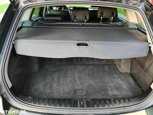 BMW Seria 3 325i Touring