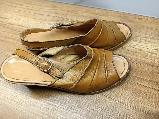 Buty po 15 zł, 20 zł i 50 zł