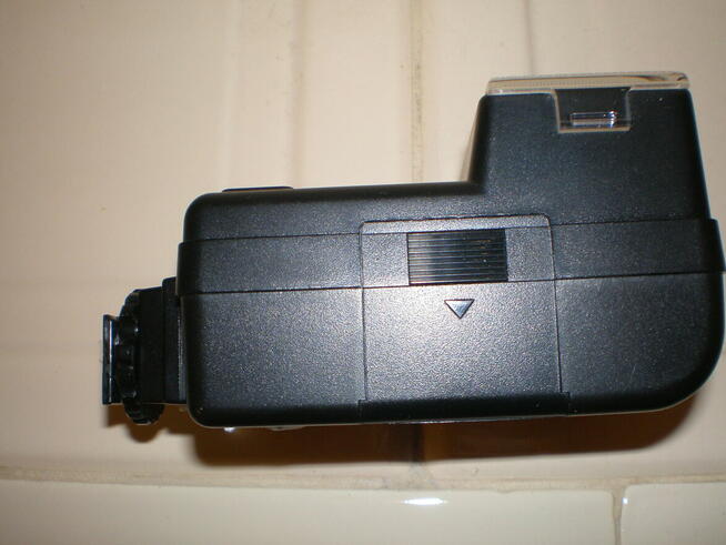 Sprzedam lampę błyskową Nisisin 26 T używaną.