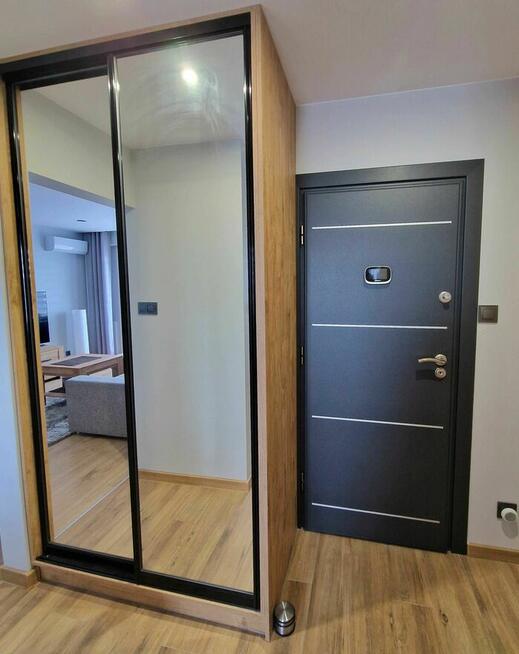 Mieszkanie 37m po remoncie, klimatyzacja,duży balkon, winda.