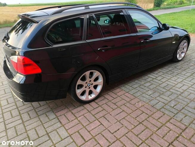 BMW Seria 3 325i Touring