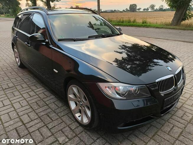 BMW Seria 3 325i Touring