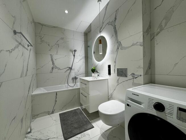 Komfortowe 2 pokoje Towarowa Towers przy Skyliner&HUB