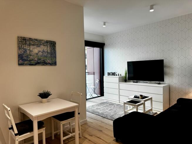 Komfortowe 2 pokoje Towarowa Towers przy Skyliner&HUB