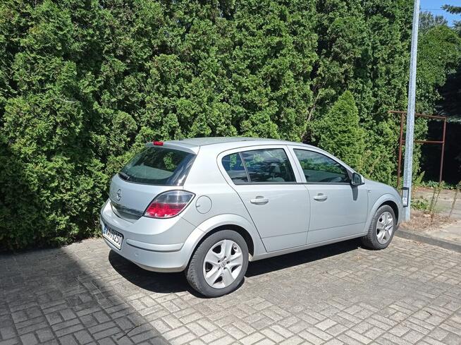 Sprzedam Opel Astra III 2011r