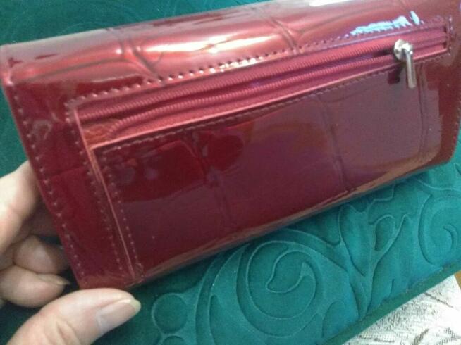 Portfel damski skórzany w kolorze bordo