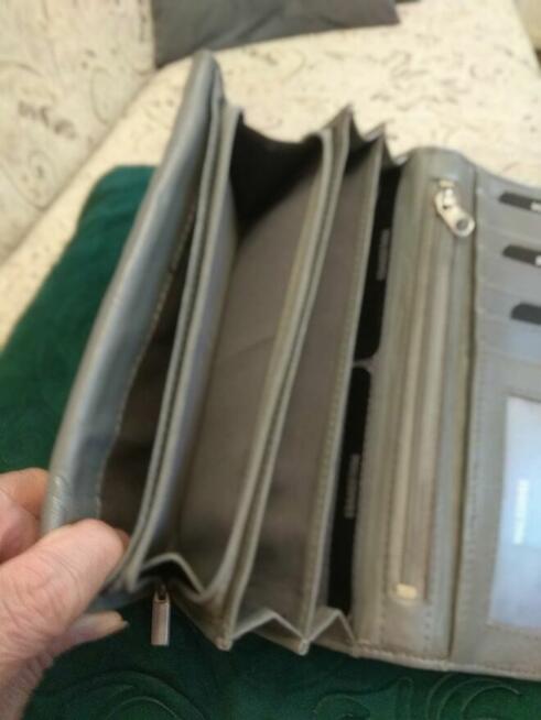 Średni portfel damski skórzany w kolorze GRAY