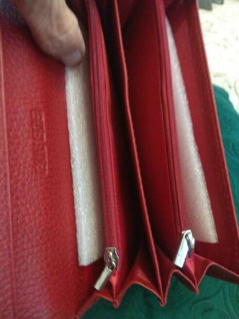 Portfel damski skórzany w kolorze bordo