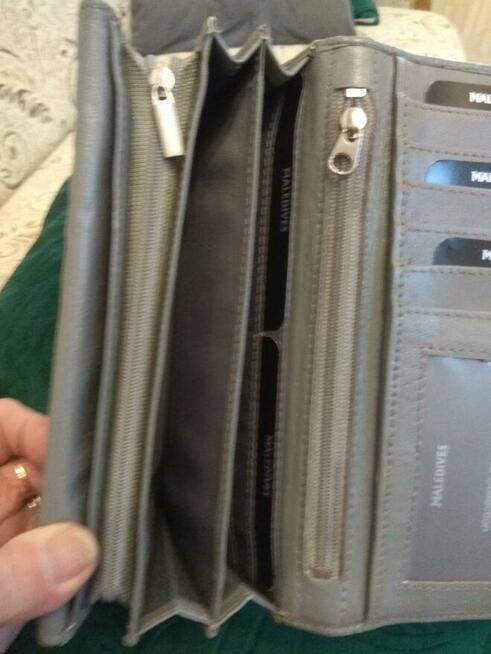 Średni portfel damski skórzany w kolorze GRAY