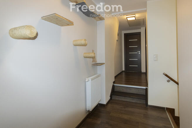 Nowoczesny dom z ogrodem i pełnym wyposażeniem