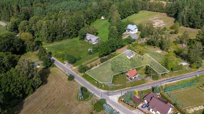 Janowicze * Uzbrojona duża działka przy asfalcie