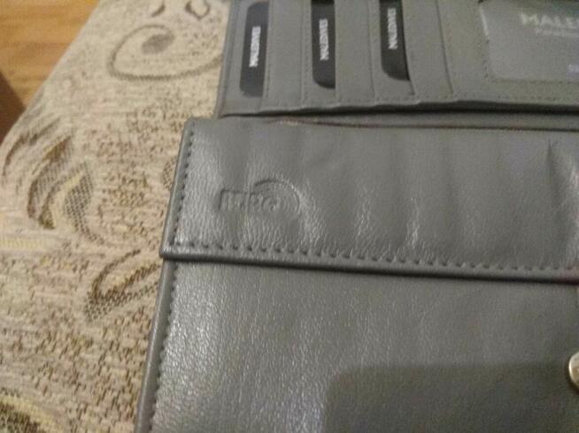 Średni portfel damski skórzany w kolorze GRAY