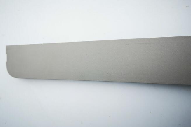 Zatyczka prawej listwy wykończenia boku dachu Galaxy S-max