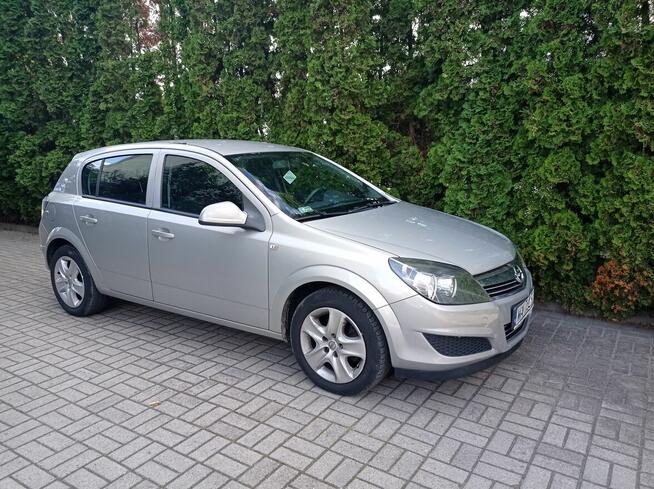 Sprzedam Opel Astra III 2011r