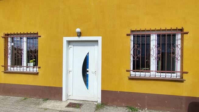 Wynajmę: Warsztat Hala z regałami plac 1400 m2 parking