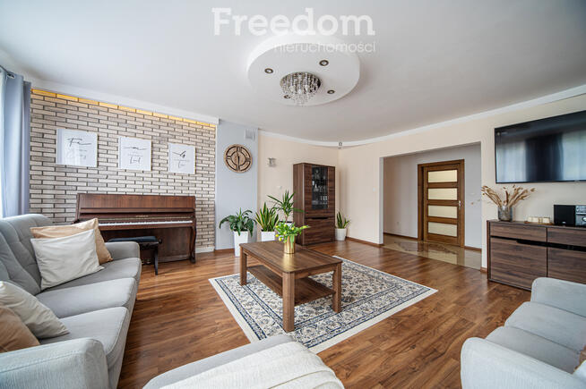 30 min od Centrum Warszawy – dom z dużą działką