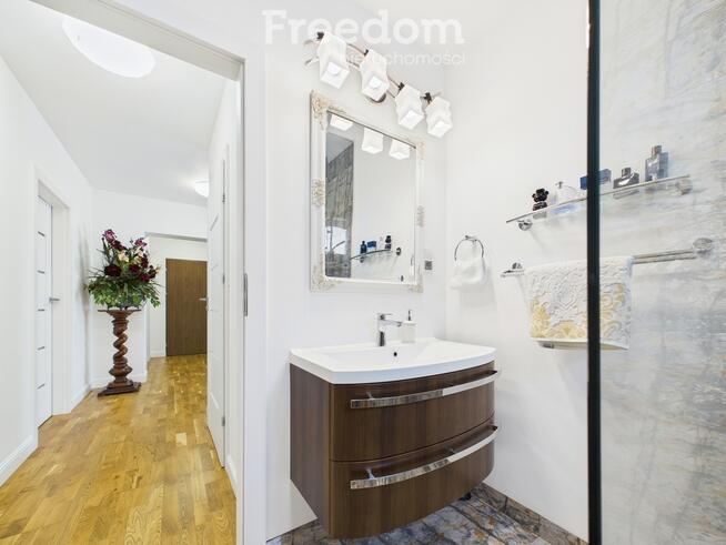 Trójstronne 4 pokoje. 2 balkony. Garaż. STANDARD +