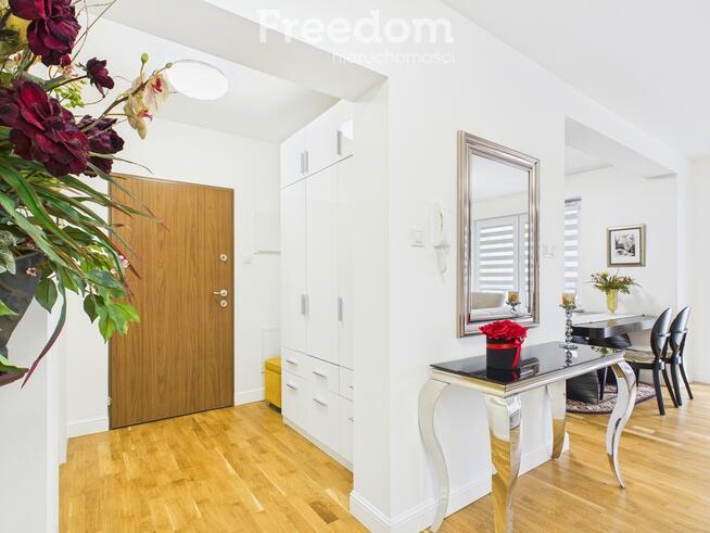 Trójstronne 4 pokoje. 2 balkony. Garaż. STANDARD +