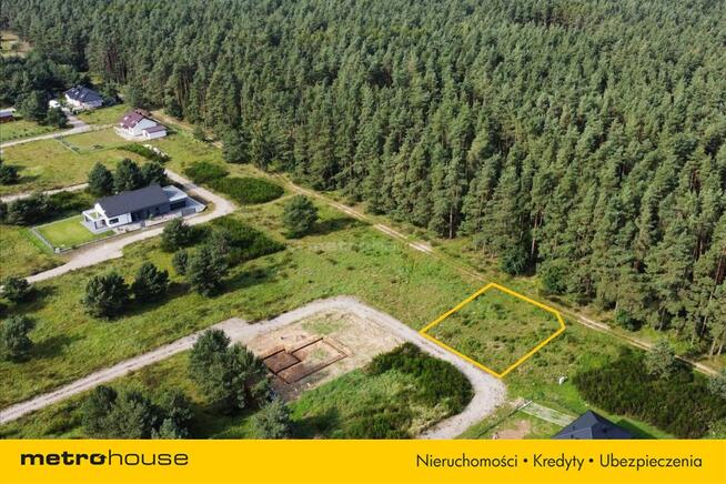 Uzbrojona działka pod lasem pod Kołobrzegiem