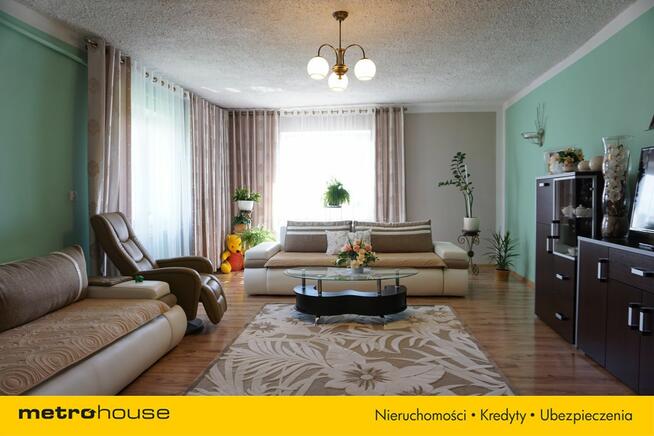 Zadbane siedlisko w pięknej i cichej okolicy.