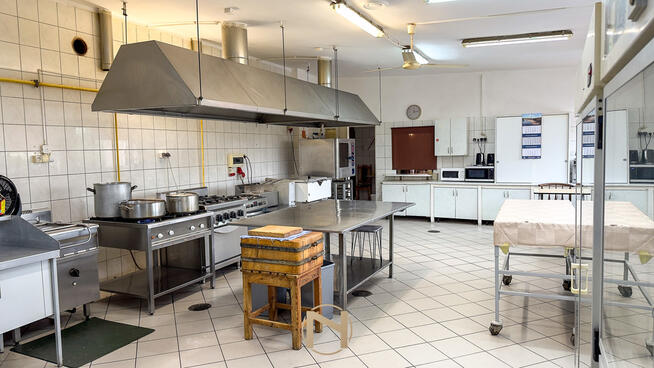 RESTAURACJA DZIAŁA I POSIADA ZAPLANOWANE IMPREZY !