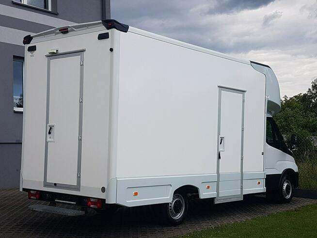 Iveco Daily KONTENER NISKOPODŁOGOWY 4,43x2,23x2,42 SKLEP BAR FOODTRUCK KAMPER AC