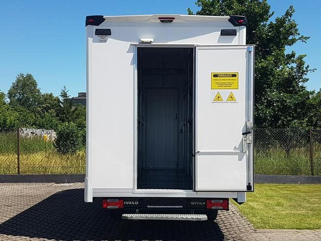 Iveco Daily KONTENER NISKOPODŁOGOWY 4,43x2,23x2,42 SKLEP BAR FOODTRUCK KAMPER AC