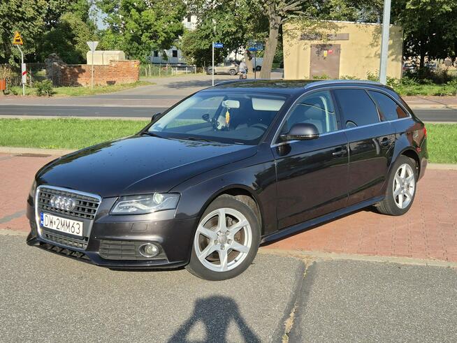 Audi A4 2.0TDI CR 143KM    Zarejestrowany  Wersja Sport