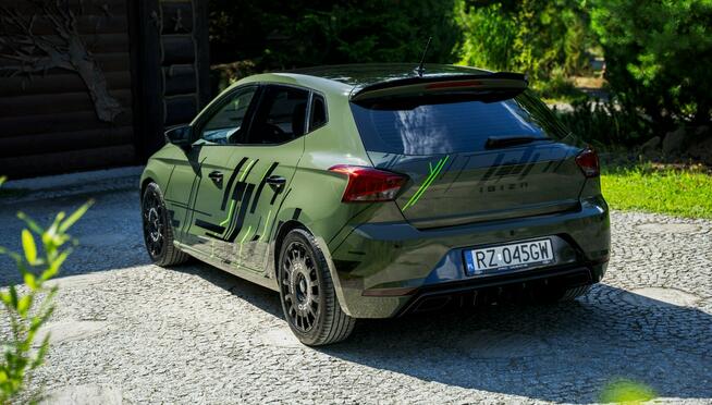 Seat Ibiza Salon Polska / Felgi OZ RACING / Sprężyny K&W / Przeszyty środek
