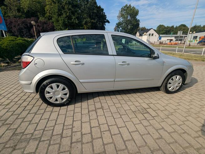 Opel Astra 1.4 benzyna moc 90 KM/bezwypadkowy/zarejestrowany