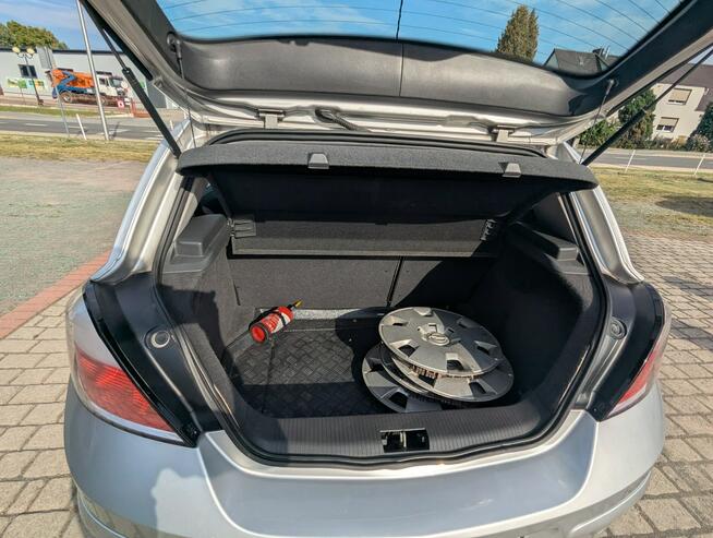 Opel Astra 1.4 benzyna moc 90 KM/bezwypadkowy/zarejestrowany