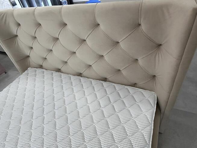 Łóżko tapicerowane 160x200 z pojemnikiem