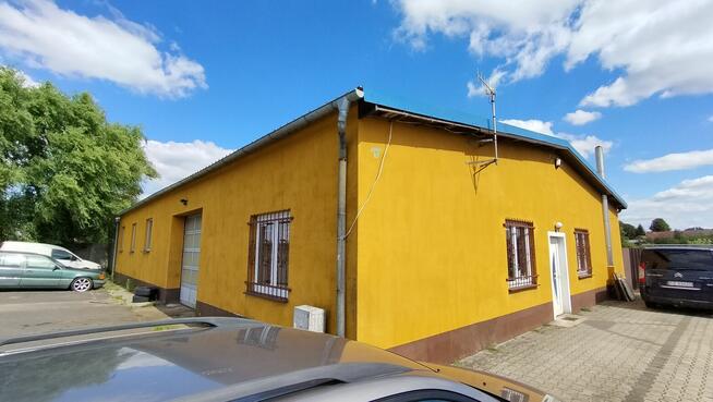 Wynajmę: Warsztat Hala z regałami plac 1400 m2 parking