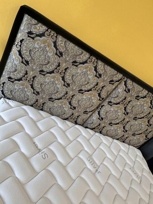 Łóżko z pojemnikiem 160x200cm +stolik nocny