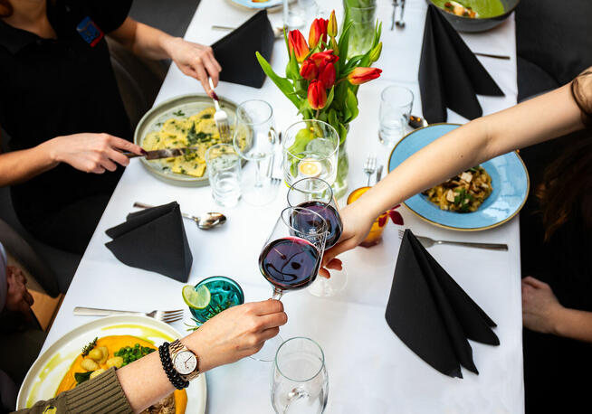 KUCHARZ - Bistro w Hotel Bażantowo (umowa o pracę +benefity)