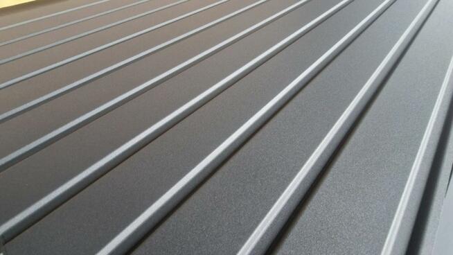 Blacha trapezowa T-7 na podbitkę, ściany - grafit RAL 7016M