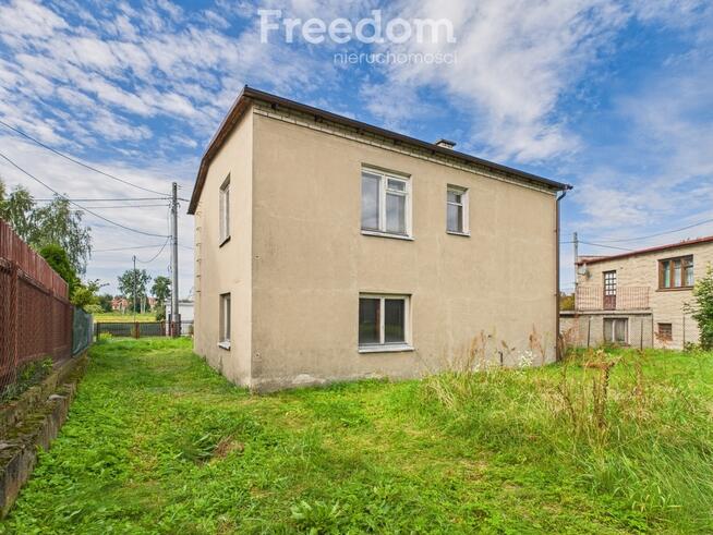 Dom w Olsztynku z budynkiem gospodarczym