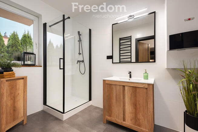 Wyjątkowym, zadbany dom z pięknym ogrodem