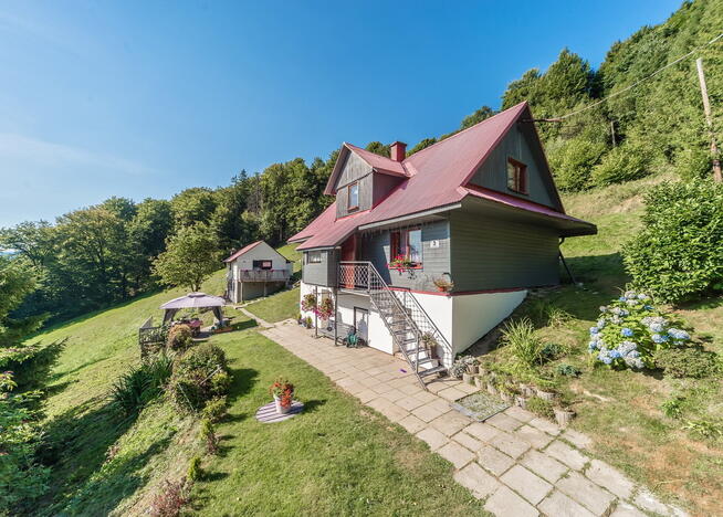 Działka z dwoma domami 680 m n.p.m