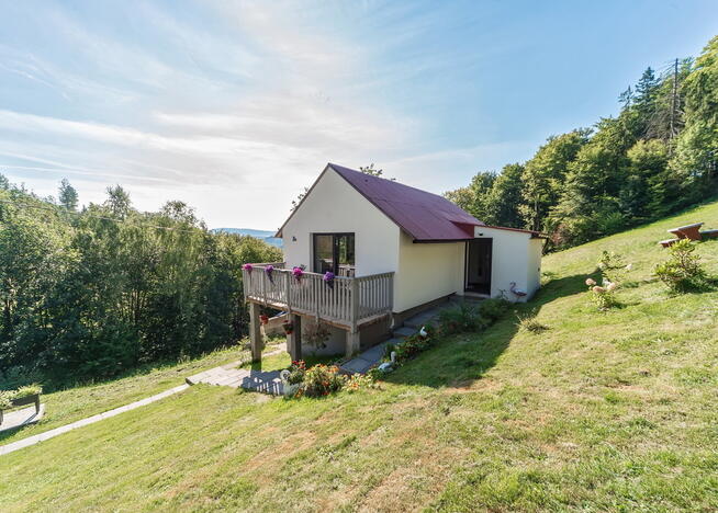 Działka z dwoma domami 680 m n.p.m