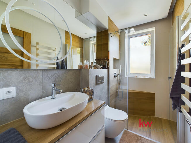 Dom Katowice Podlesie, Kaskady