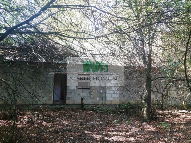 DO SPRZEDAŻY DZIAŁKA Z ZABUDOWANIAMI W CHODACZOWIE