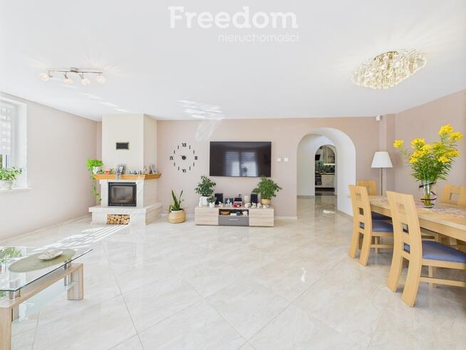 Uroczy dom z widokiem na zamek