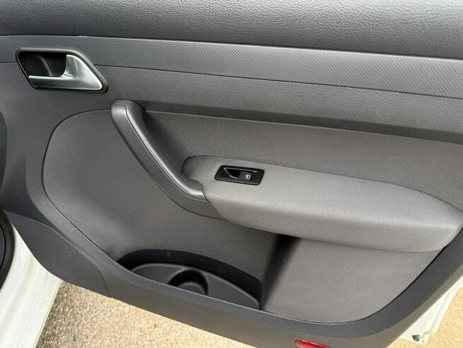 Volkswagen Caddy 2.0 MPI 109 KM 5 osobowy Nowa instalacja LPG