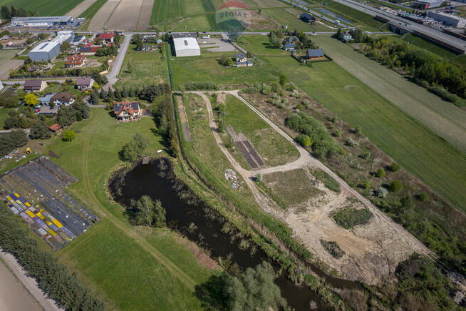 Działka usługowa, lub mieszkaniowa 9968m.