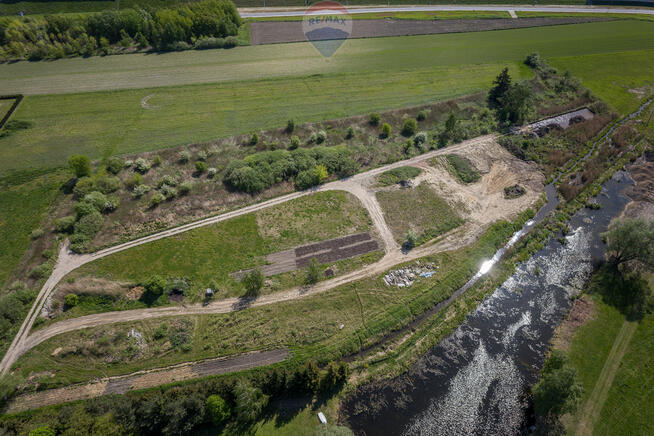 Działka usługowa, lub mieszkaniowa 9968m.