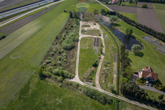 Działka usługowa, lub mieszkaniowa 9968m.