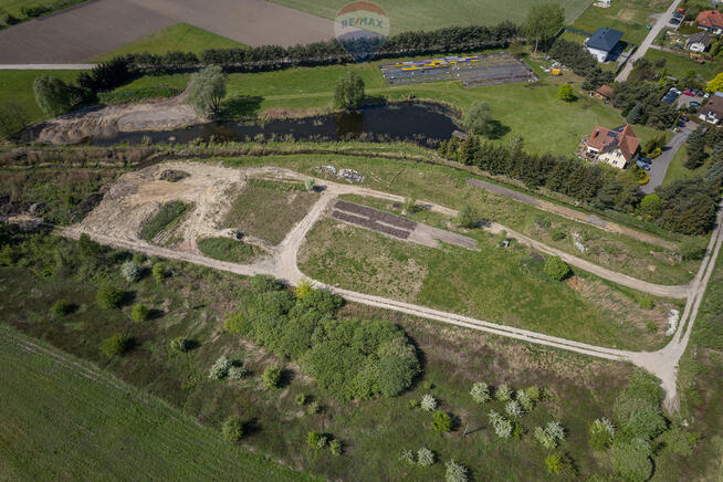 Działka usługowa, lub mieszkaniowa 9968m.