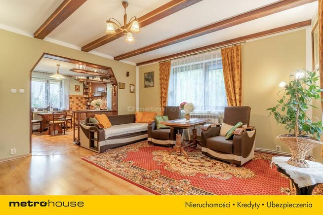 Wygodny dom położony w malowniczej, cichej okolicy