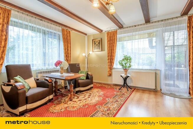 Wygodny dom położony w malowniczej, cichej okolicy